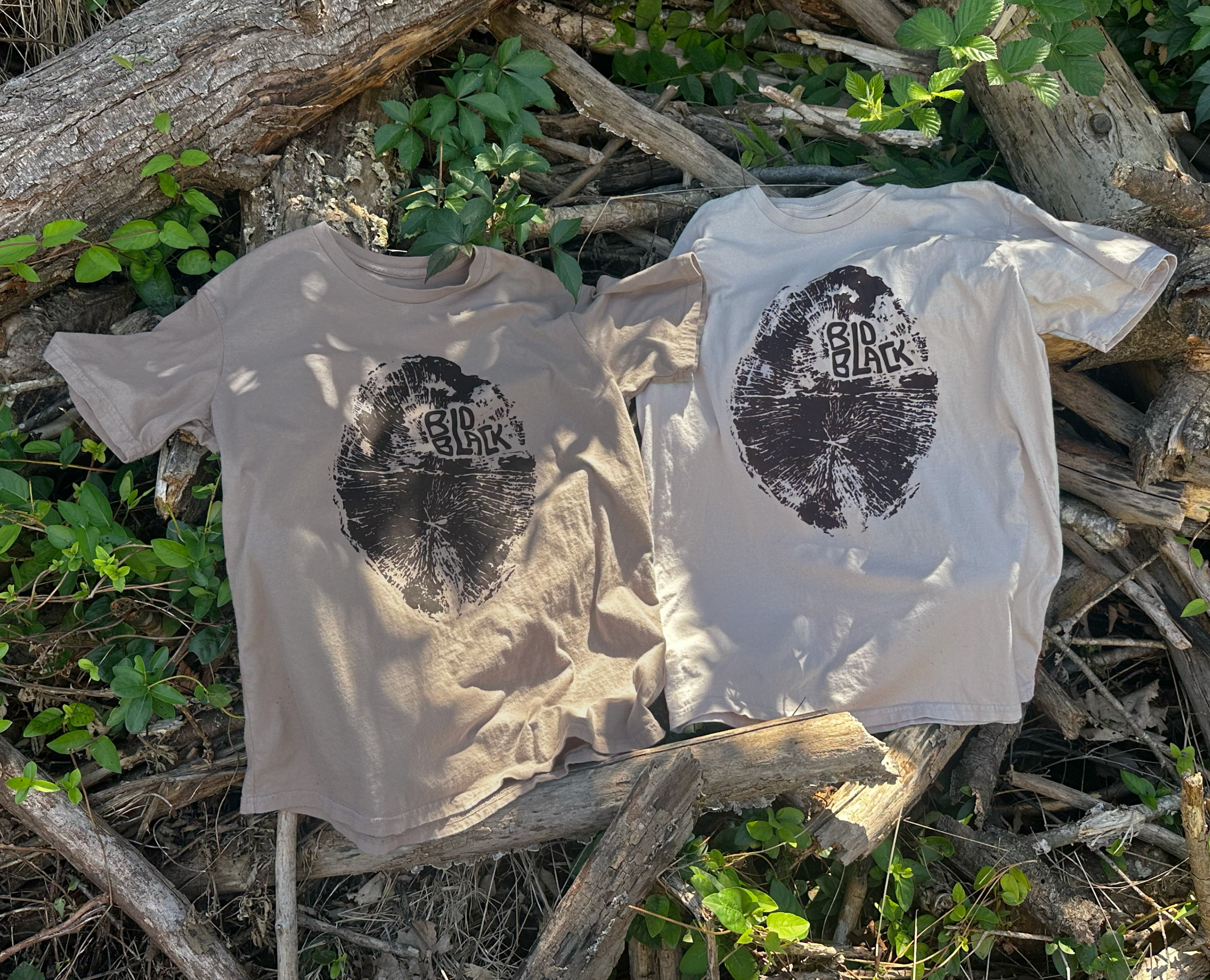 Nature Coatings BioBlack Printed Organic Cotton T-Shirt - Cloud